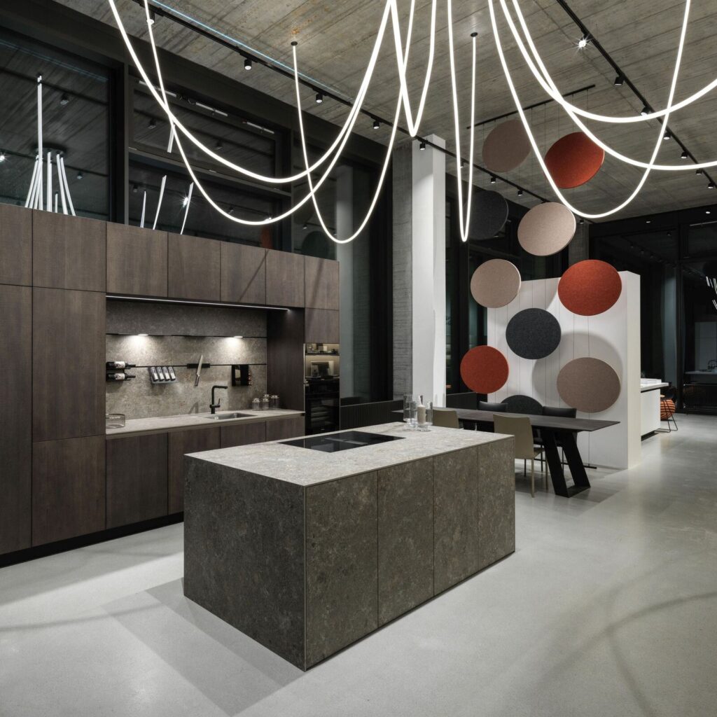 HELIOS in een interieur